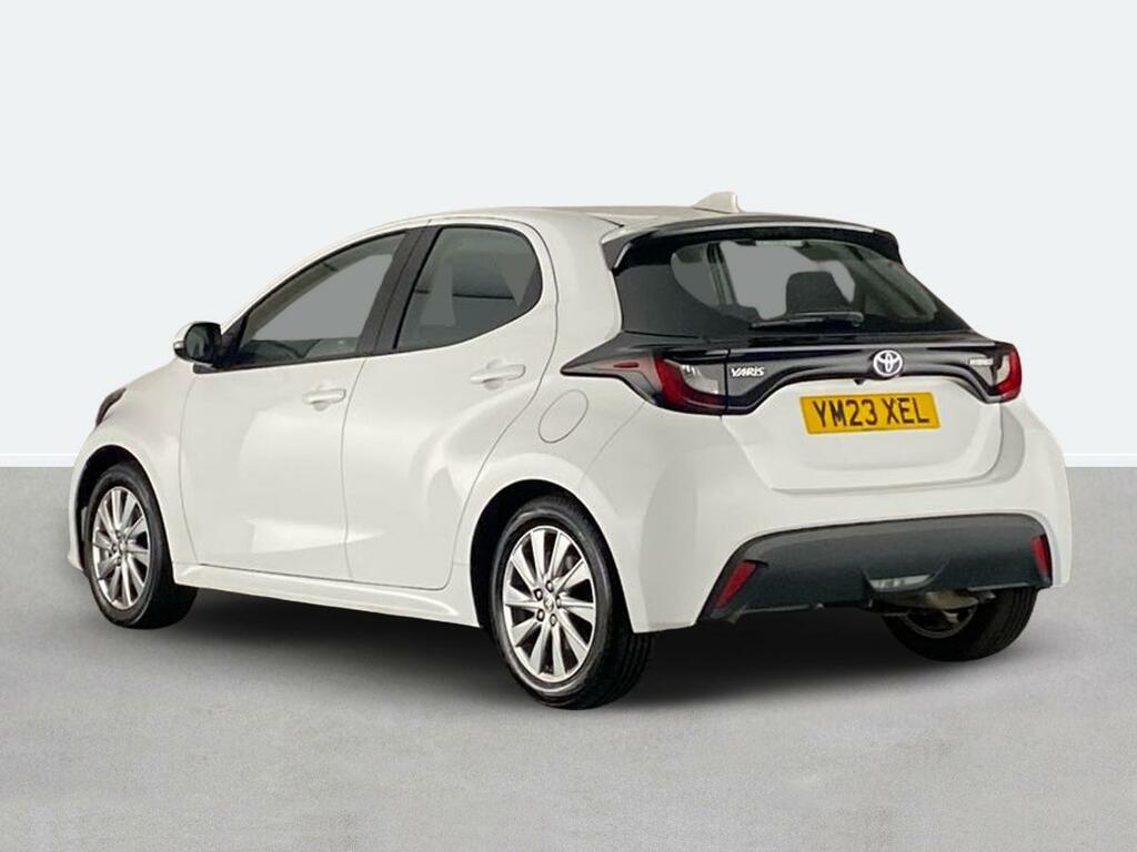 Toyota Yaris 1.5 Hybrid Icon Cvt YM23XEL White #5