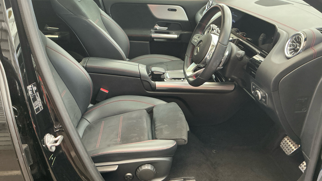 Mercedes-Benz EQA Eqa 300 66.5Kwh Amg Line Suv 4Ma Black #8