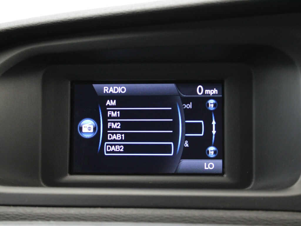 Volvo V40 V40 Se Lux D2 Band B Road Tax Silver #18