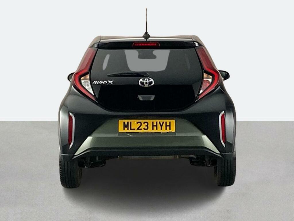 Toyota Aygo X 1.0 Vvt-i Edge Green #4