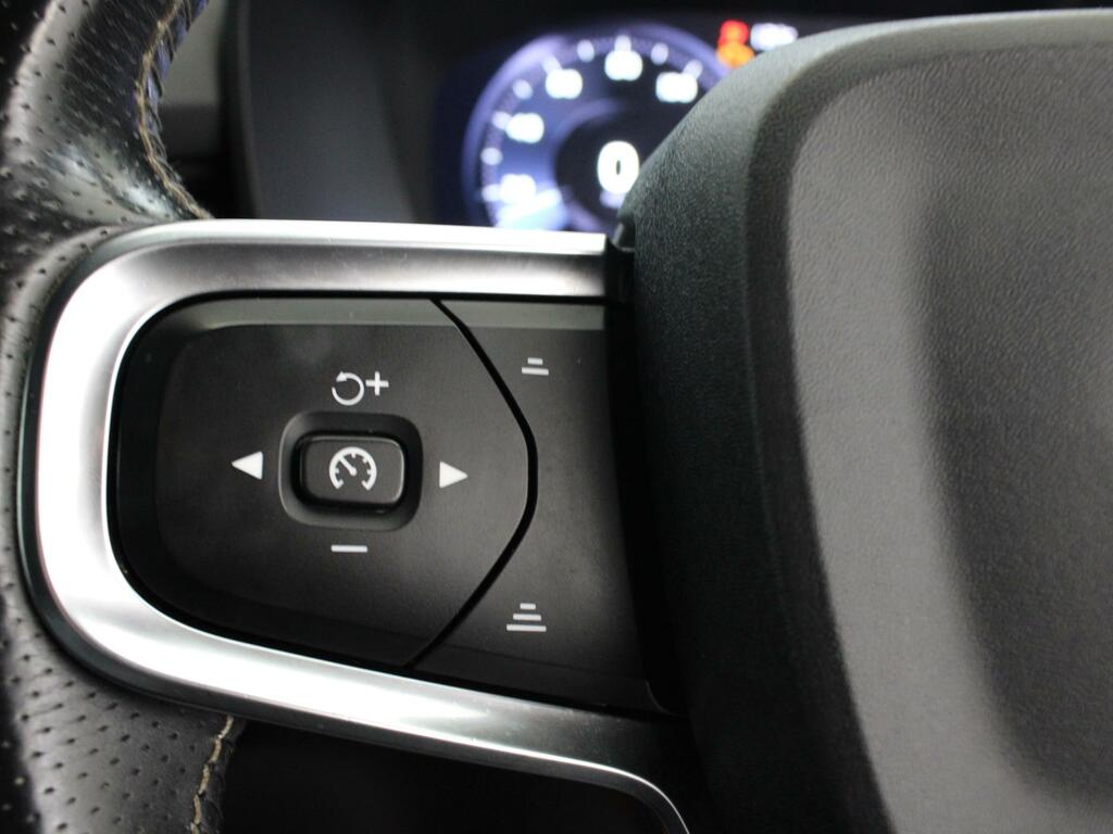 Volvo XC40 2.0 T4 R Design Awd Geartronic Estate Black #14