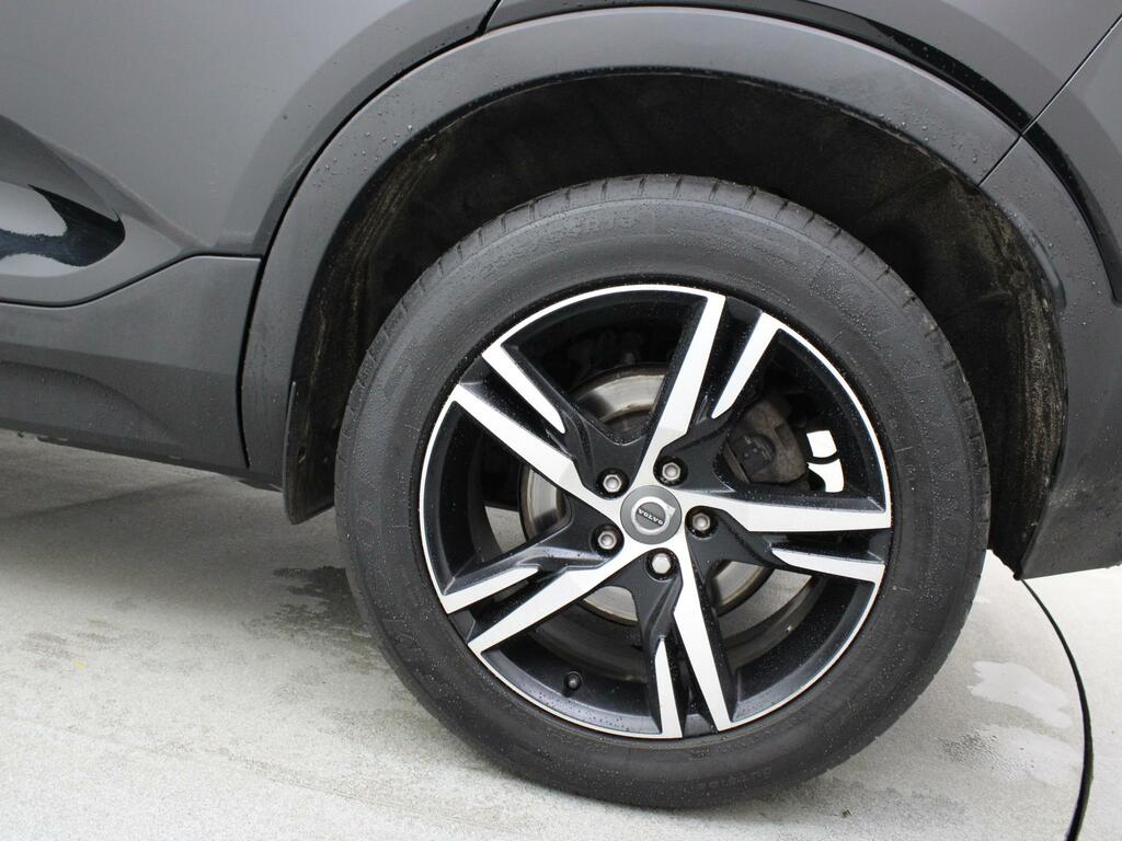 Volvo XC40 2.0 T4 R Design Awd Geartronic Estate Black #33