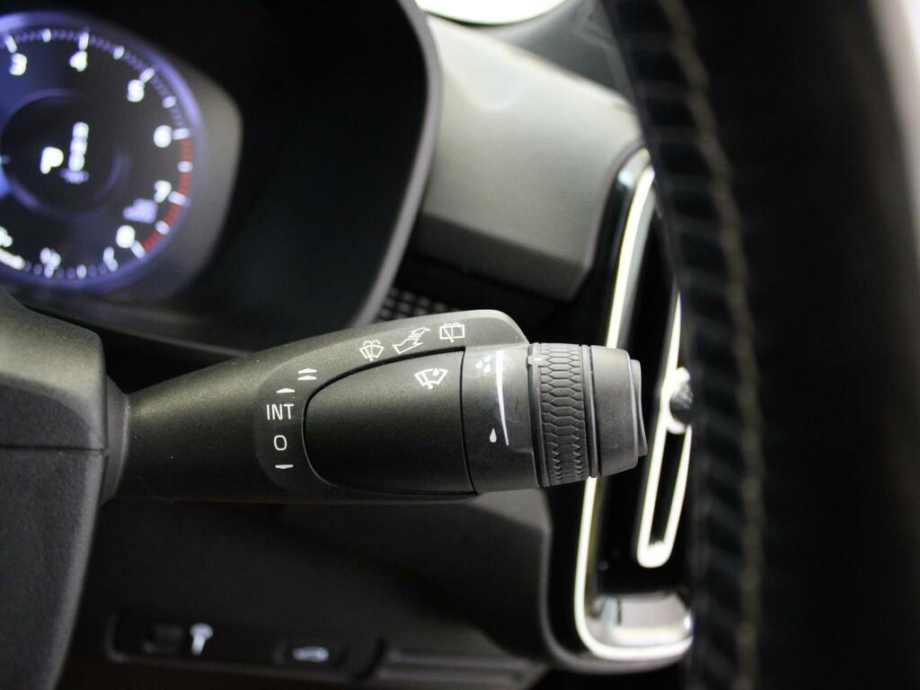 Volvo XC40 2.0 T4 R Design Awd Geartronic Estate Black #37