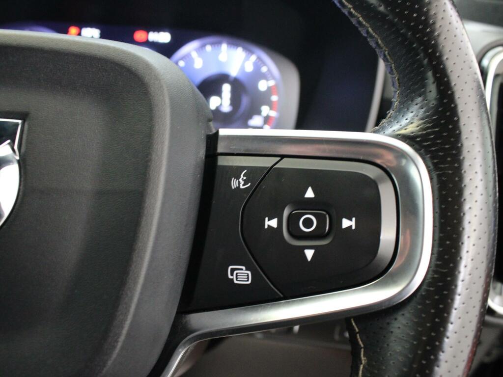 Volvo XC40 2.0 T4 R Design Awd Geartronic Estate Black #13