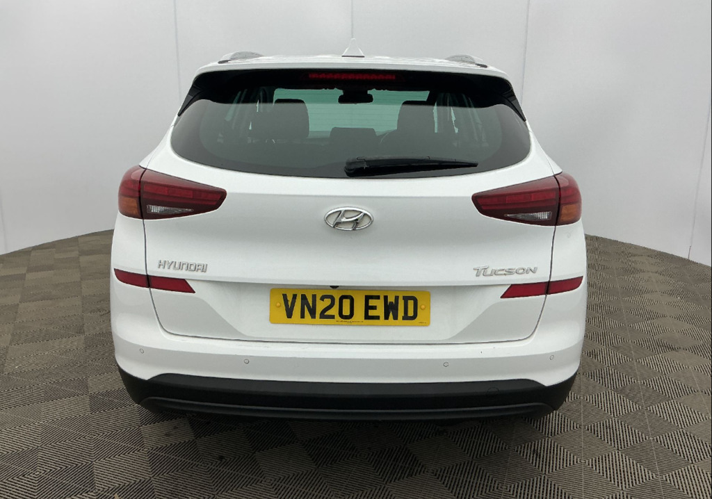 Hyundai Tucson 1.6 Gdi Se Nav 2Wd White #4