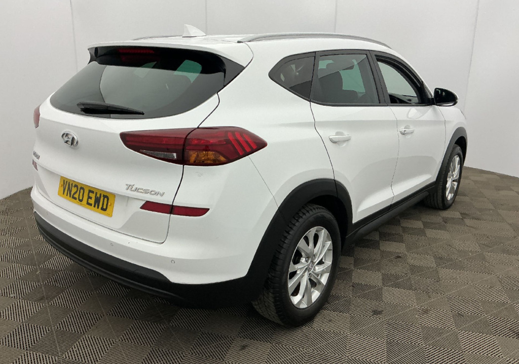 Hyundai Tucson 1.6 Gdi Se Nav 2Wd White #3