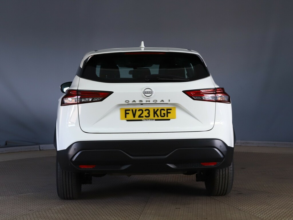 Nissan Qashqai 1.3 Dig-t Mh Acenta Premium White #6