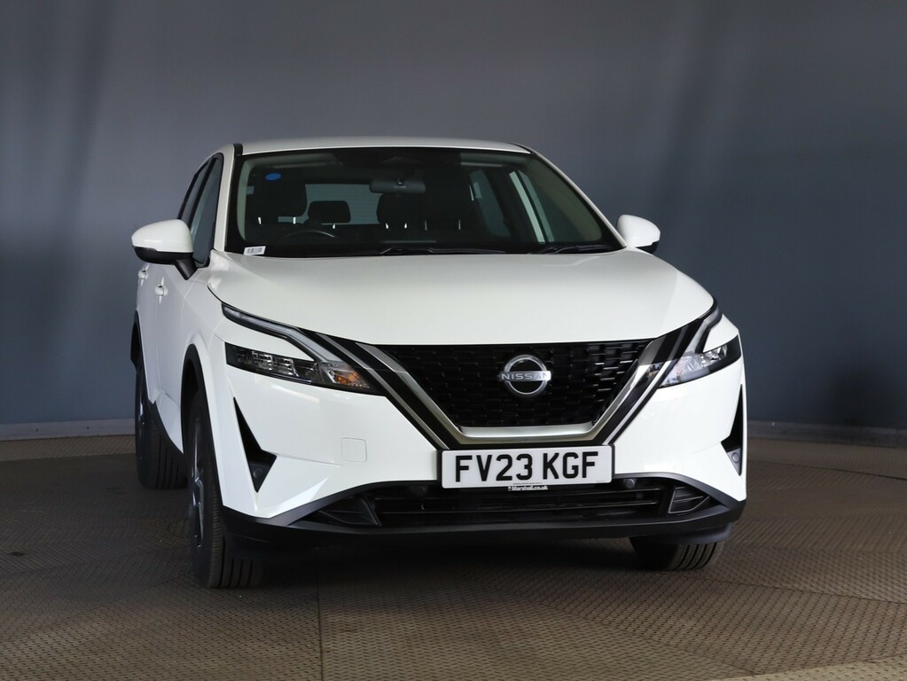 Nissan Qashqai 1.3 Dig-t Mh Acenta Premium White #2