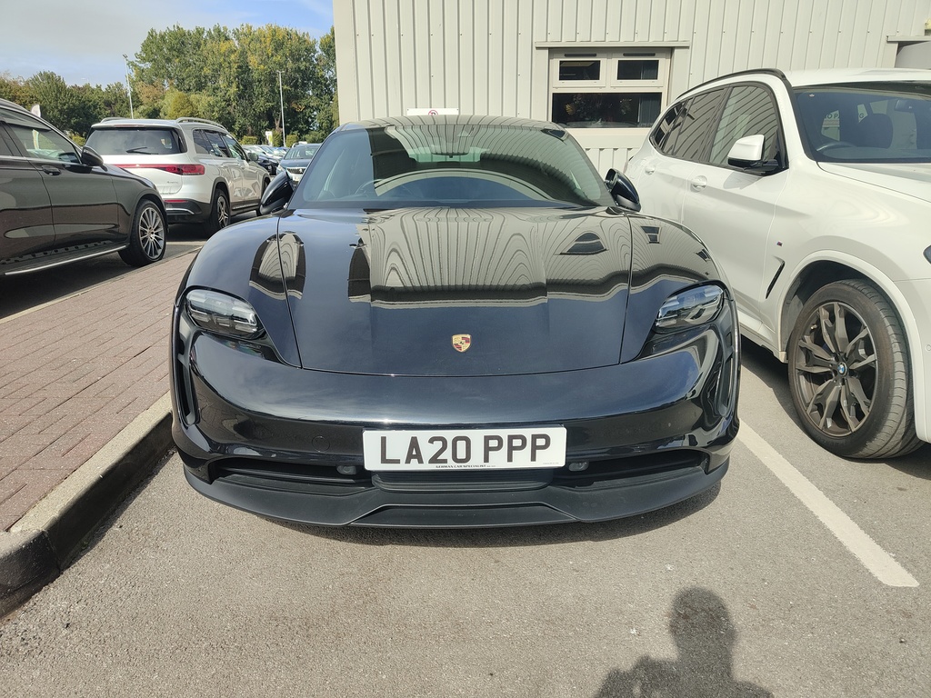 Porsche Taycan 420Kw 4S 93Kwh Black #2