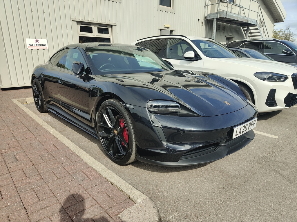 Porsche Taycan 420Kw 4S 93Kwh Black