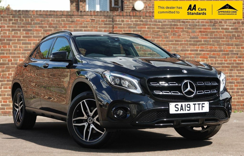 Mercedes-Benz GLA Class 1.6 Gla180 Urban Edition Suv 7G-dct Eur Black