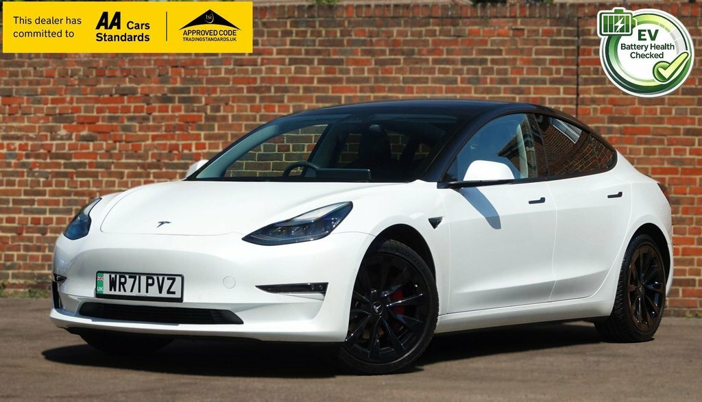Tesla Model 3 Dual Motor Long Range Saloon 4 White