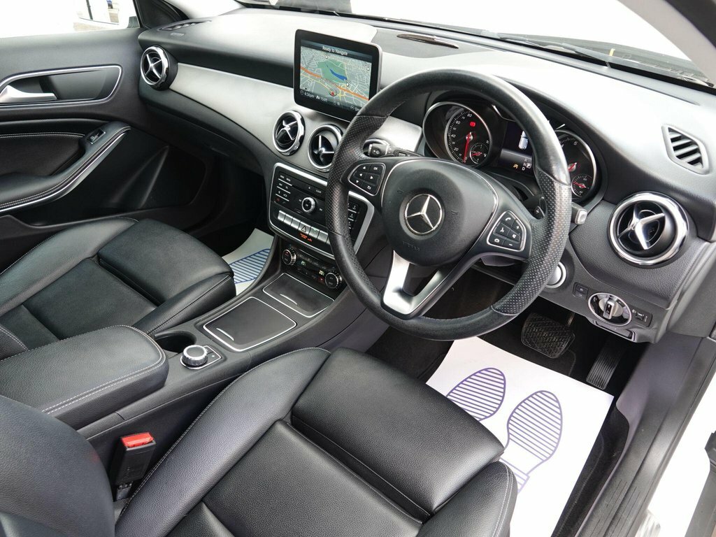 Mercedes-Benz GLA Class 1.6 Gla 180 Urban Edition Cwvehiclemarketing Grey #9