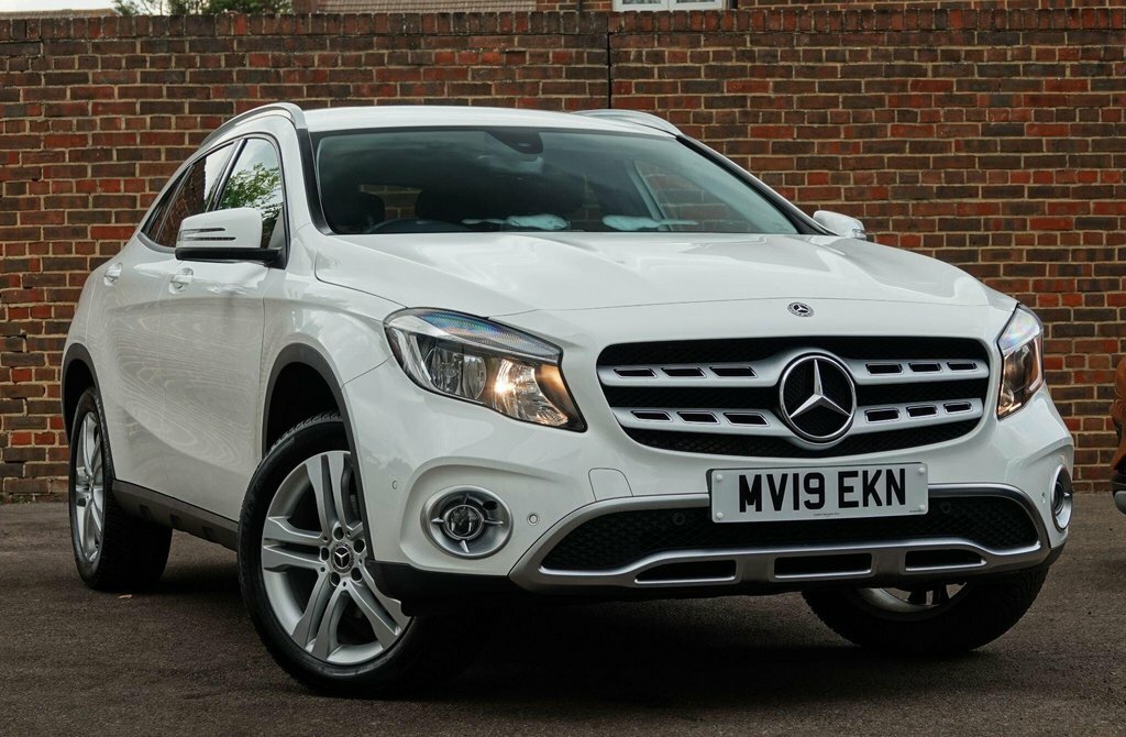 Mercedes-Benz GLA Class 1.6 Gla200 Sport Executive Suv 7G-dct White #2
