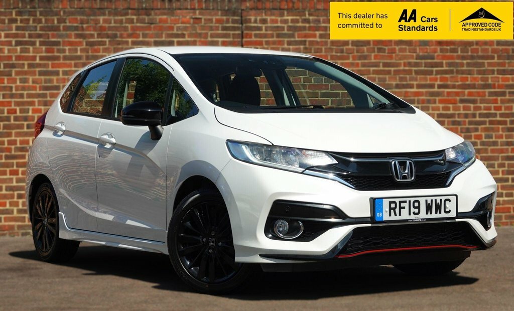 Honda Jazz 1.5 I-vtec Sport Navi Hatchback Cvt Eur White