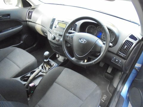 Hyundai I30 1.6 Crdi Comfort Blue #6