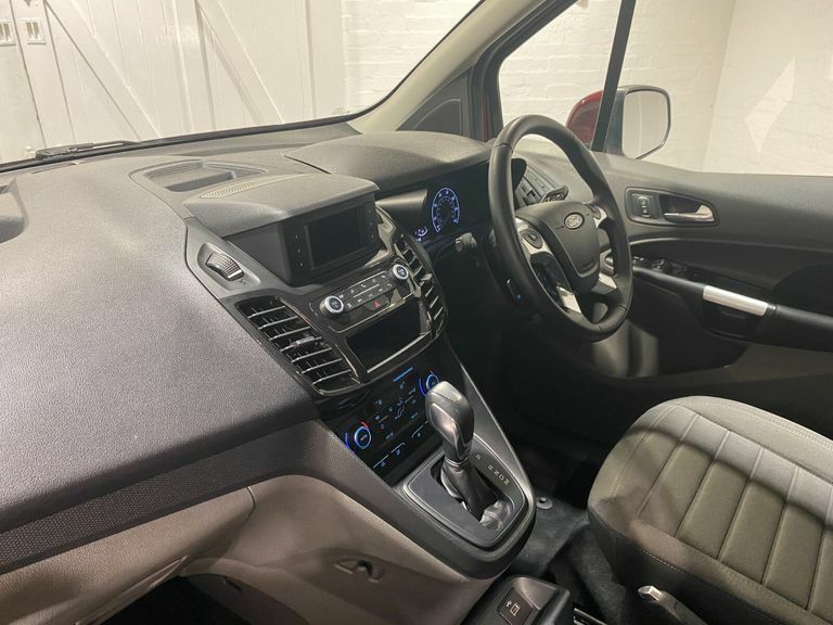 Ford Grand Tourneo Connect 1.5 Ecoblue 120 Titanium Powershift Silver #17