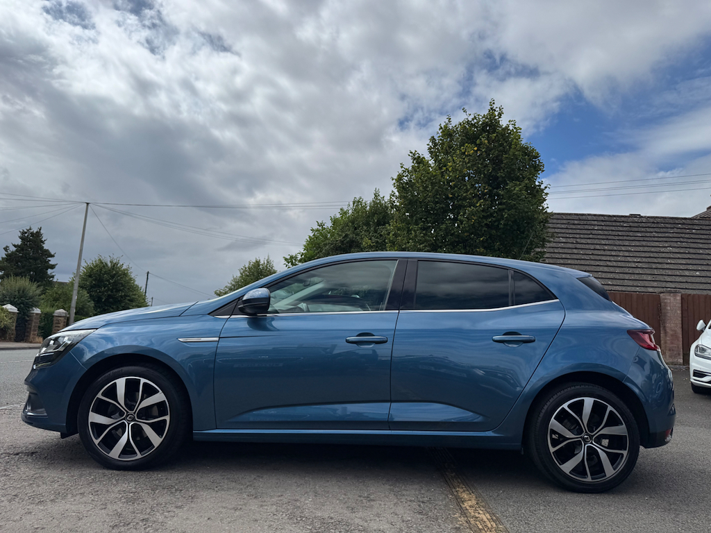 Renault Megane Renault Megane 1.5 Blue Dci 115 Gt Line Red #9