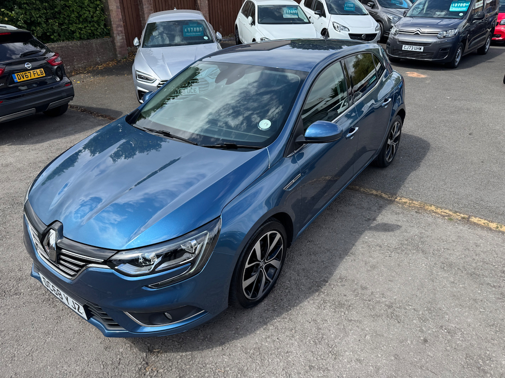 Renault Megane Renault Megane 1.5 Blue Dci 115 Gt Line Red #40