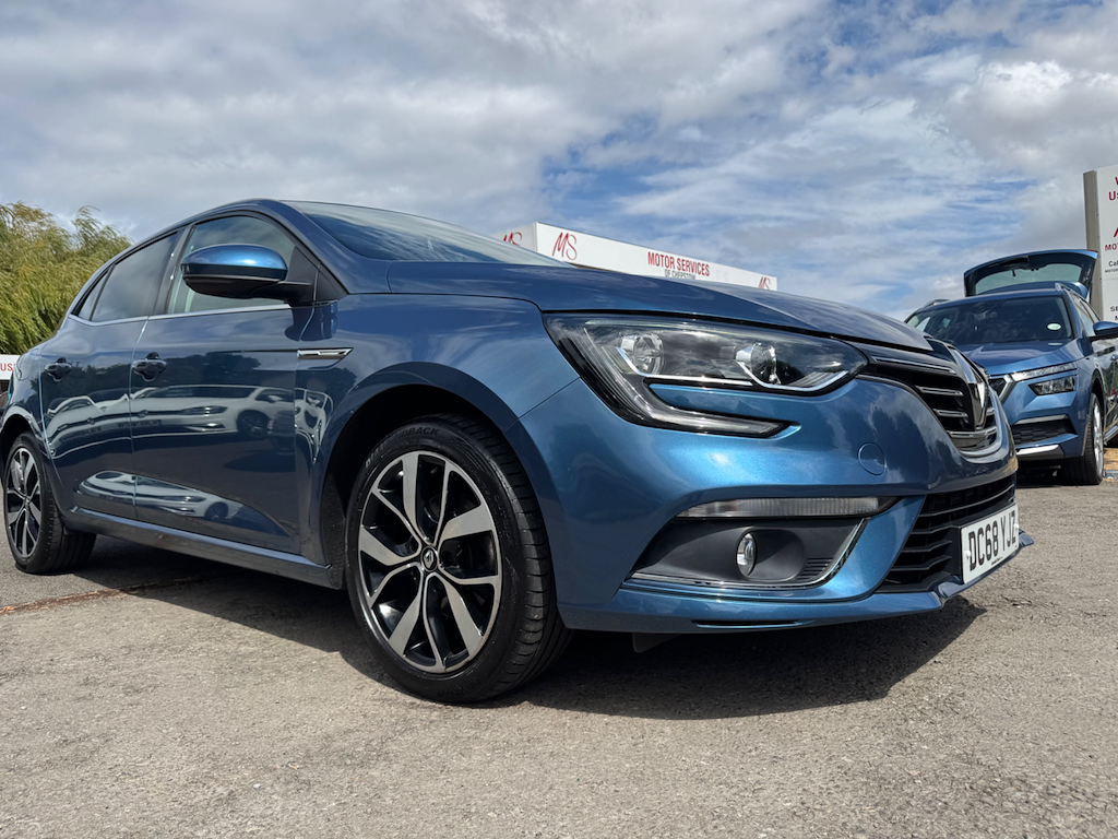 Renault Megane Renault Megane 1.5 Blue Dci 115 Gt Line Red #38
