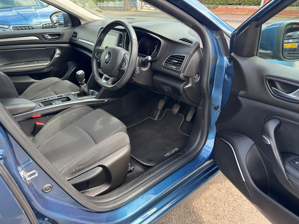 Renault Megane Renault Megane 1.5 Blue Dci 115 Gt Line Red #41