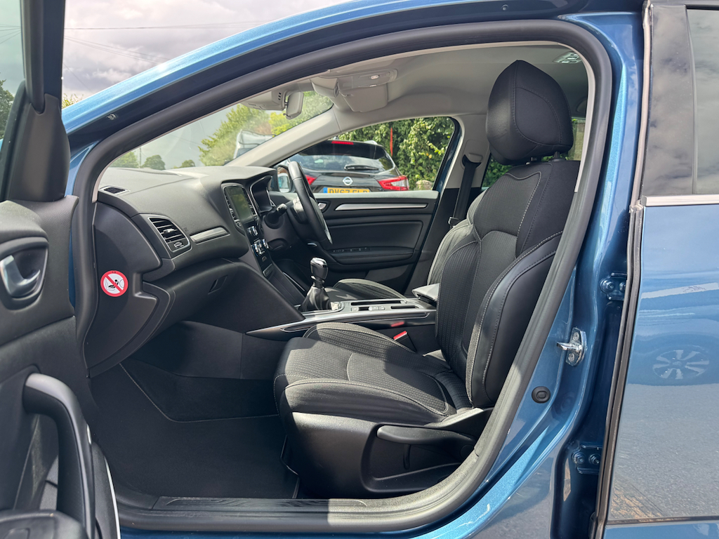 Renault Megane Renault Megane 1.5 Blue Dci 115 Gt Line Red #34