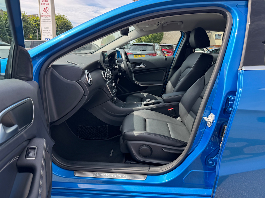 Mercedes-Benz 200 Mercedes Benz A D Amg Line Blue #30