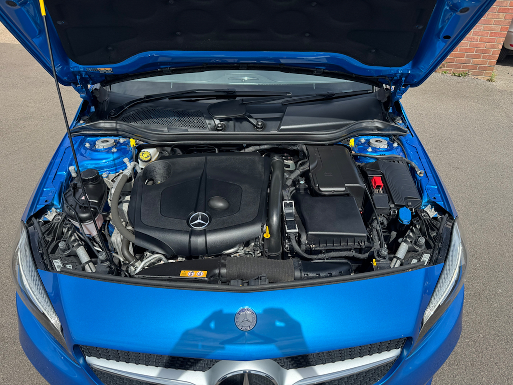 Mercedes-Benz 200 Mercedes Benz A D Amg Line Blue #33