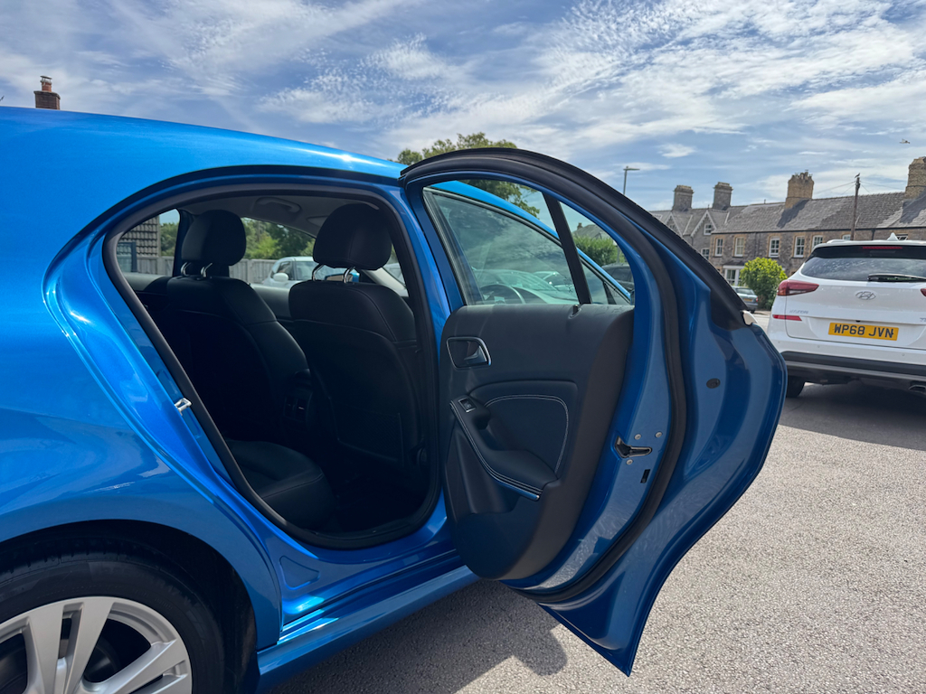 Mercedes-Benz 200 Mercedes Benz A D Amg Line Blue #25