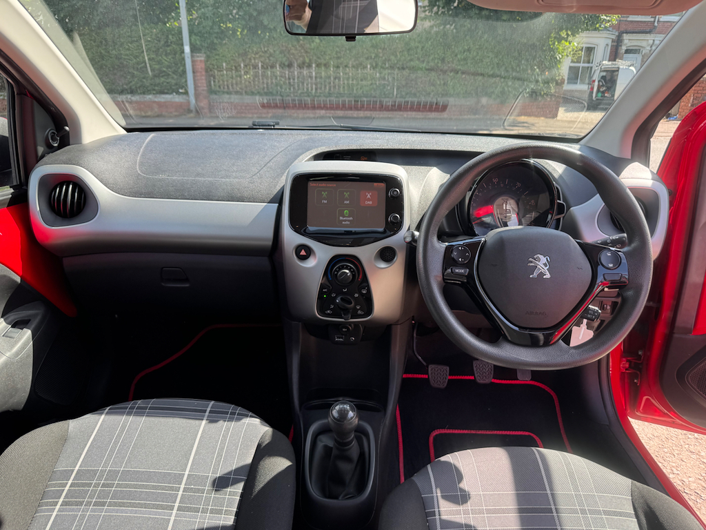 Peugeot 108 Active #2