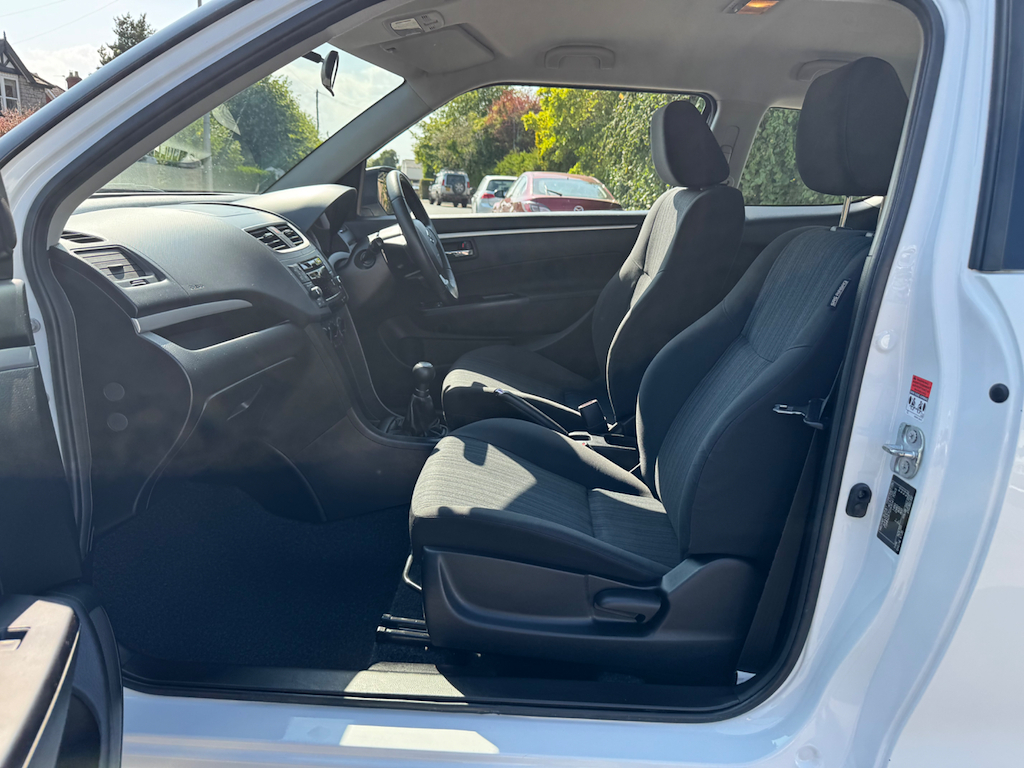 Suzuki Swift 1.6 Sport Hatchback Euro 5 136 #9
