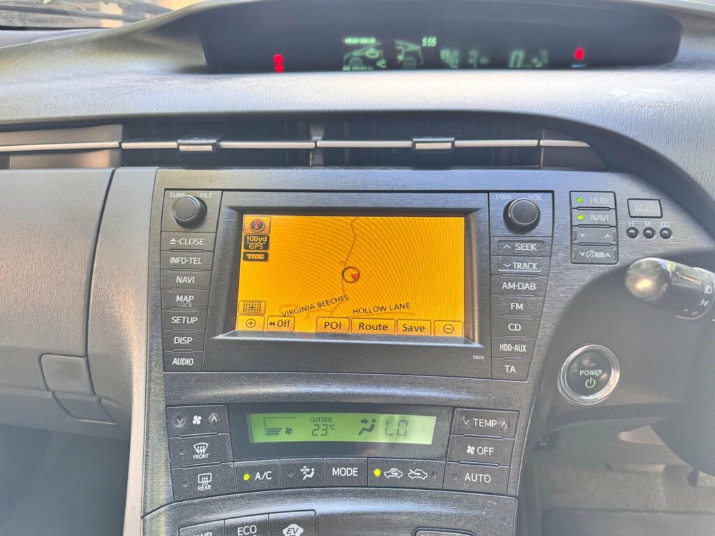 Toyota Prius Prius T3 Vvt-i Cvt Silver #23