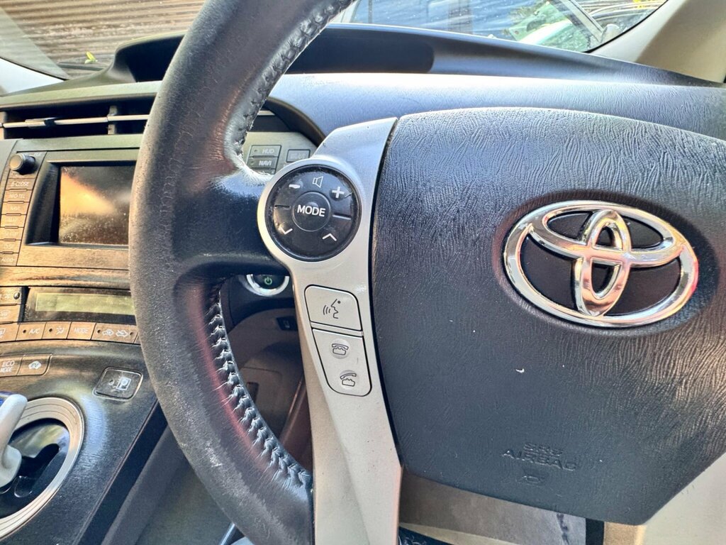 Toyota Prius Prius T3 Vvt-i Cvt Silver #28