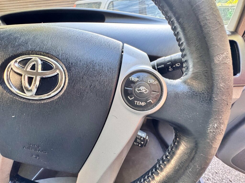 Toyota Prius Prius T3 Vvt-i Cvt Silver #31