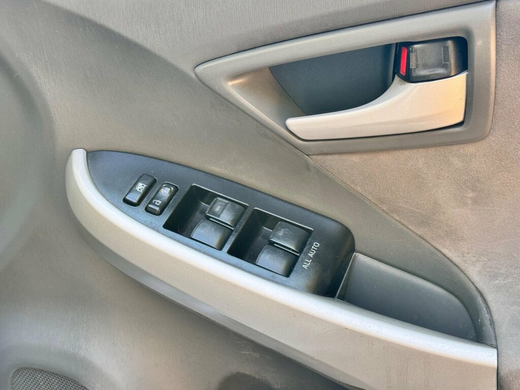 Toyota Prius Prius T3 Vvt-i Cvt Silver #35