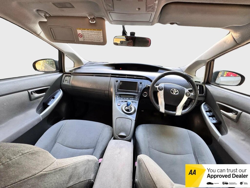 Toyota Prius Prius T3 Vvt-i Cvt Silver #11