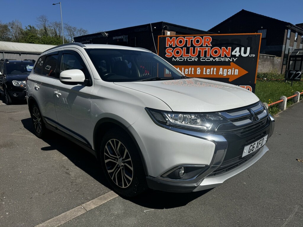 Mitsubishi Outlander Suv 2.2 Di-d Gx3 201616 White