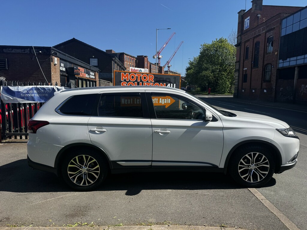 Mitsubishi Outlander Suv 2.2 Di-d Gx3 201616 White #5