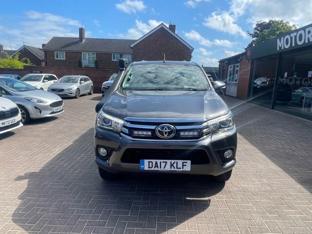 Toyota HILUX Active Dcab Pick Up 2.4 D-4d Silver #9