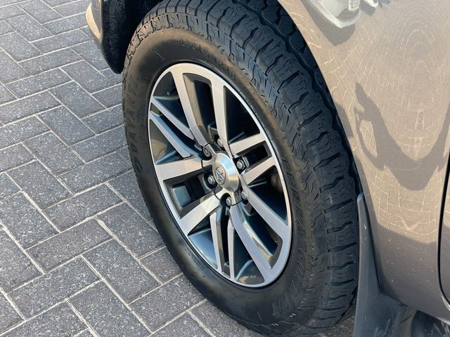 Toyota HILUX Active Dcab Pick Up 2.4 D-4d Silver #5