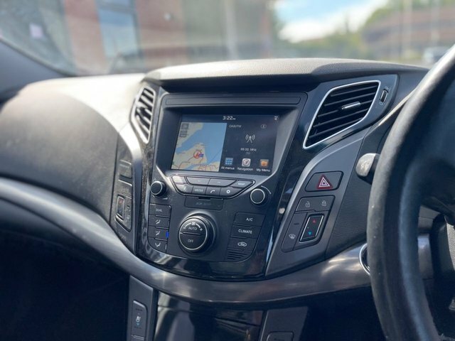 Hyundai I40 2018 1.7 Crdi Blue Drive Premium Saloon White #5