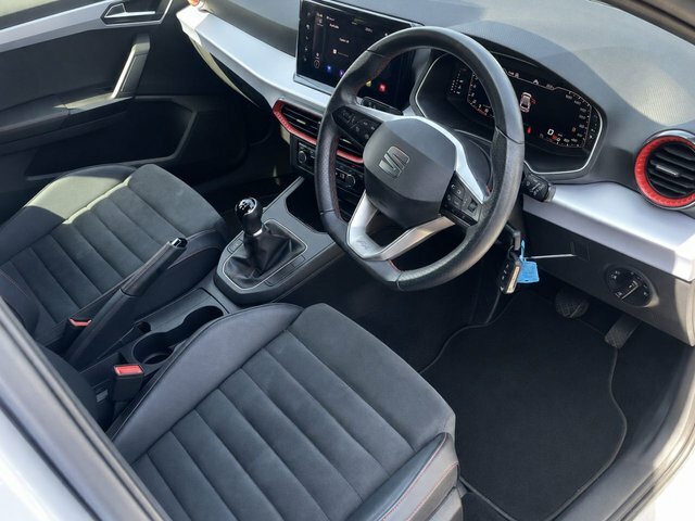 Seat Ibiza 2023 1.0 Tsi Fr Sport Hatchback White #6