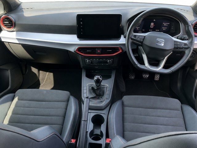 Seat Ibiza 2023 1.0 Tsi Fr Sport Hatchback White #2