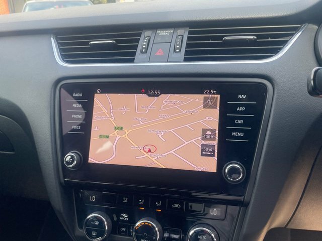 Skoda Octavia 2019 1.0 Tsi Gpf Se Technology Estate D Blue #4