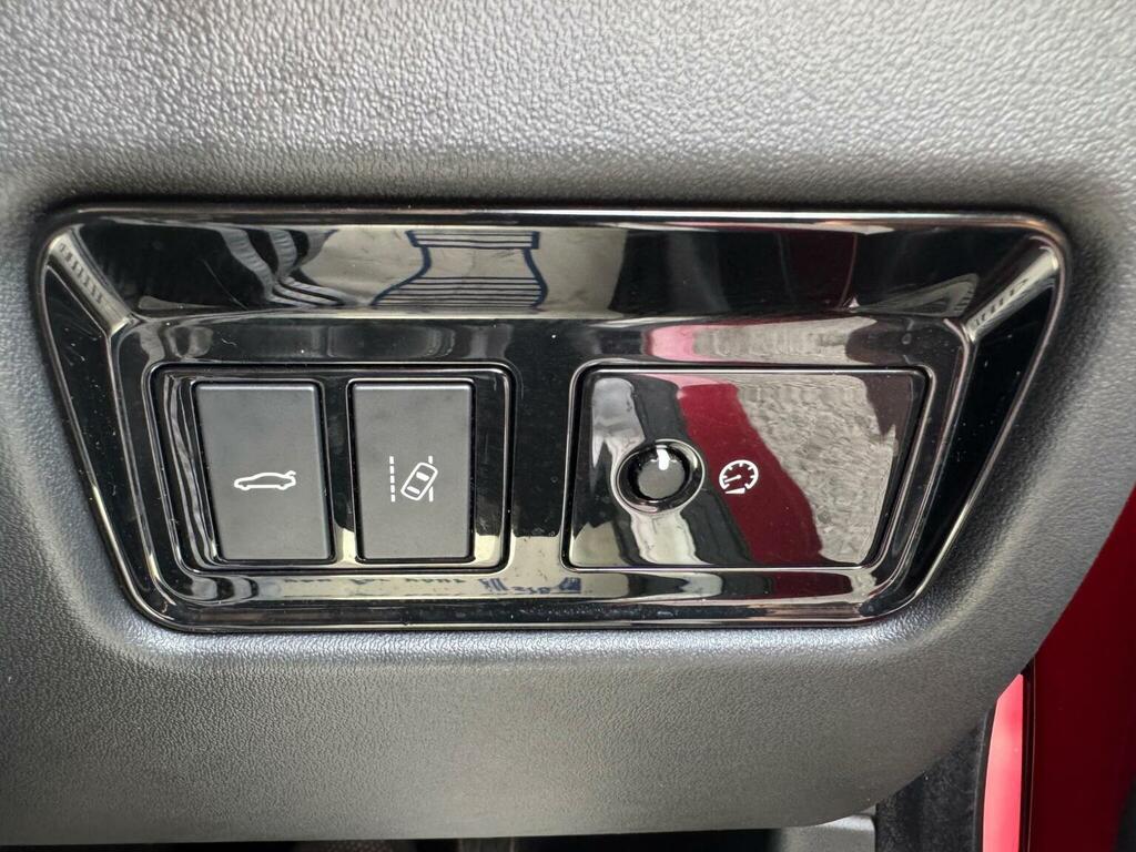 Jaguar XE Jaguar Xe 2.0 Gtdi R-sport Saloon Blue #19