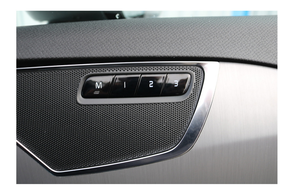 Volvo XC90 R-design T8 Awd 390 Hp Grey #14
