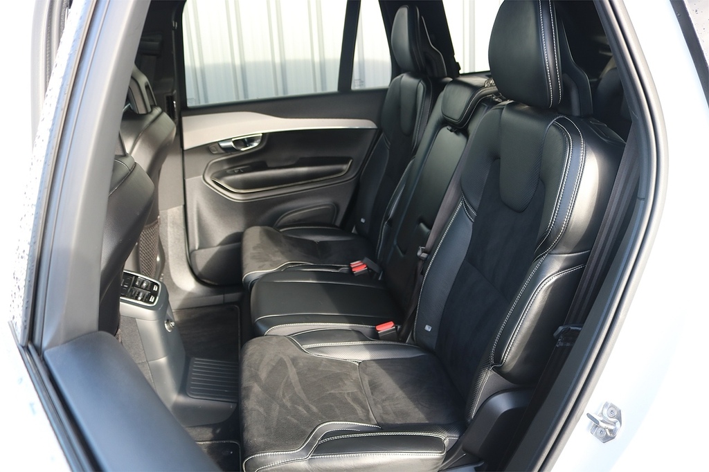 Volvo XC90 H T8 Twin Engine R-design White #6