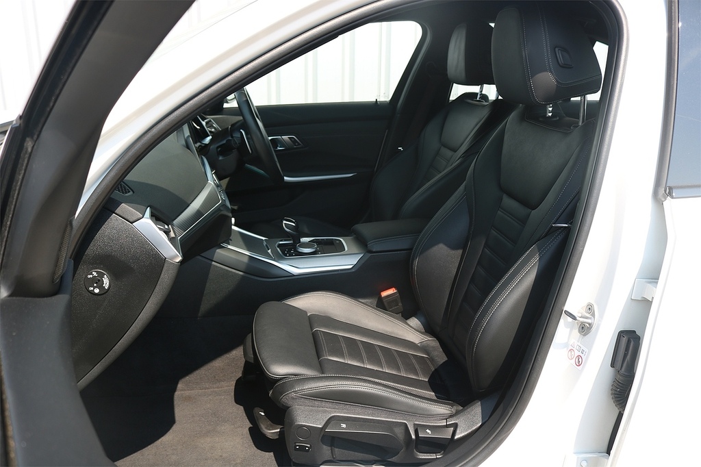 BMW 3 Series 330E M Sport White #6