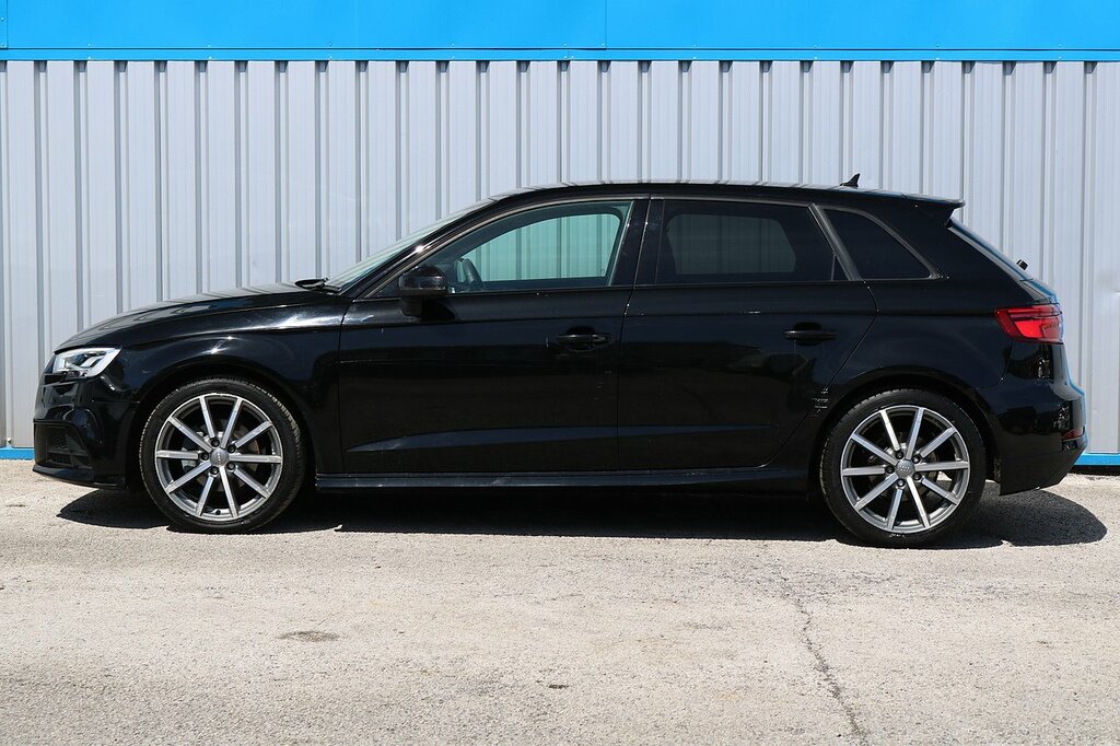 Audi A3 Tfsi Black Edition Black #4