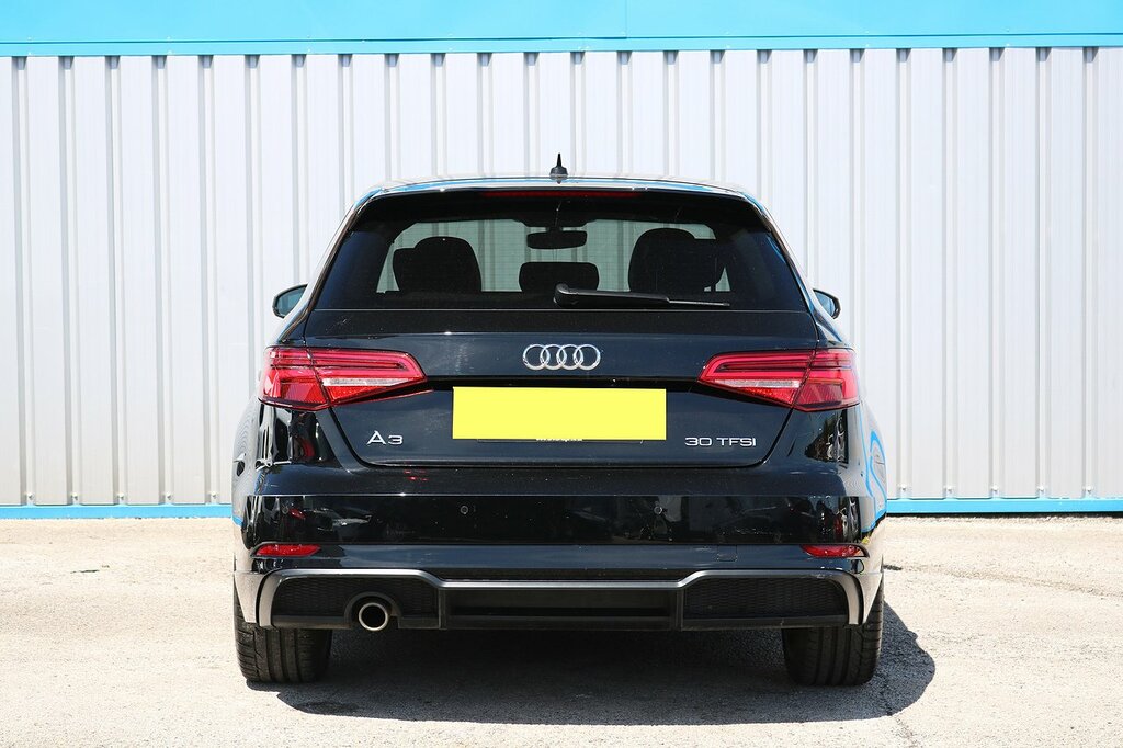 Audi A3 Tfsi Black Edition Black #3